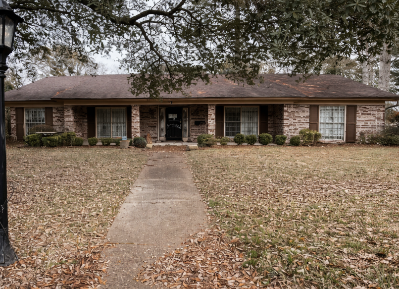 Roomy Family Home Featuring Flexible Living Space in Jackson