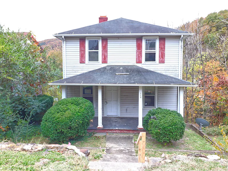Charming Home in a Peaceful and Welcoming Neighborhood, Clifton Forge Virginia