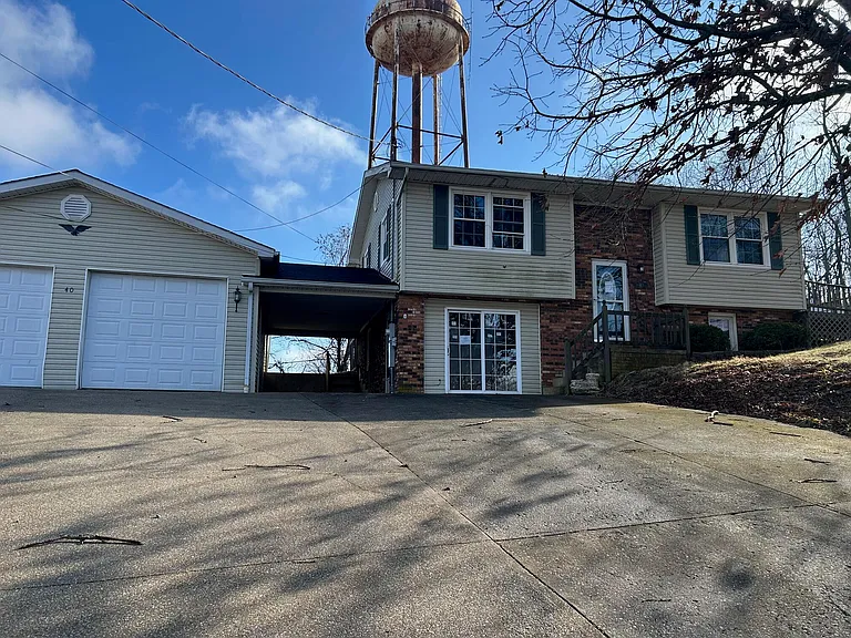 Charming Home with Modern Updates and Spacious Living in Mount Vernon