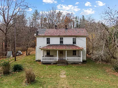 Private Home Surrounded by Nature in Hiwassee, VA