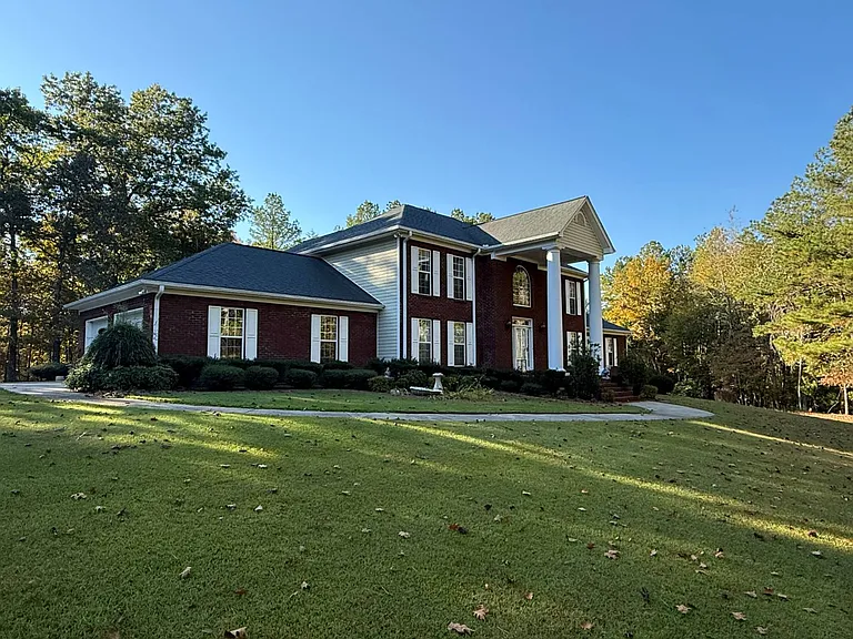 Charming Home in the Heart of Fairmount, Georgia