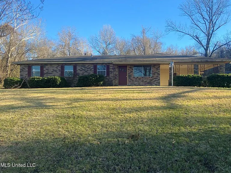 Peaceful Redwood Country Home with Large Yard and Endless Renovation Possibilities
