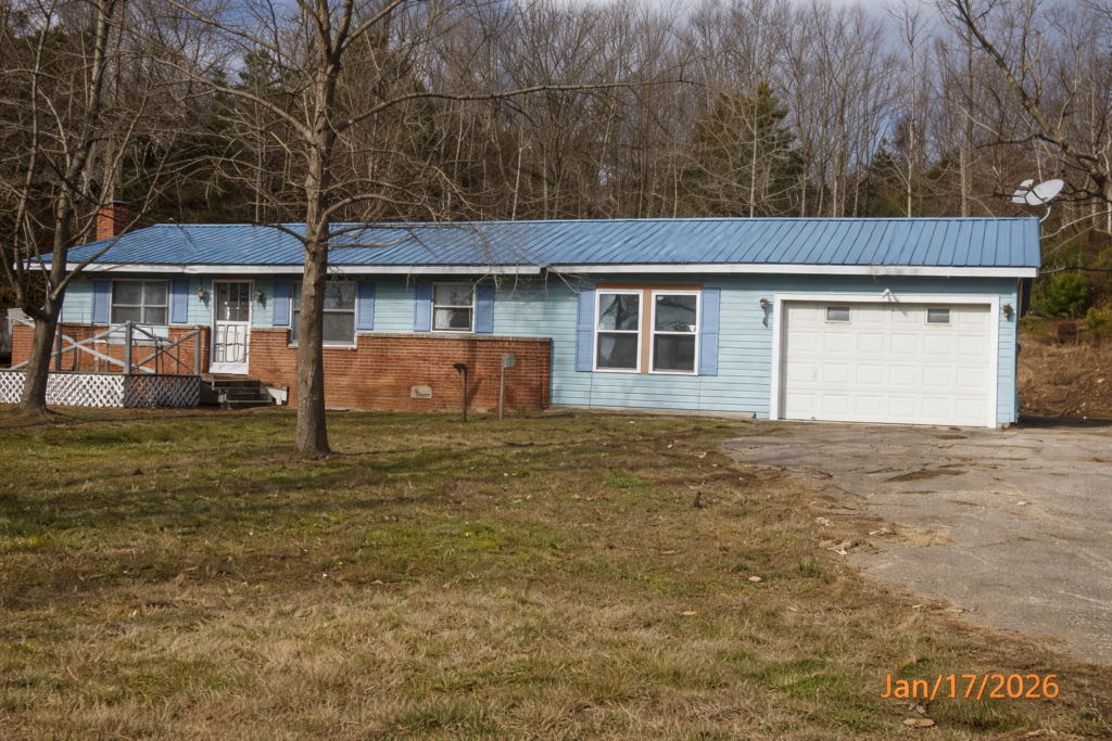 Large Garage Building in Peaceful Huntingdon Area