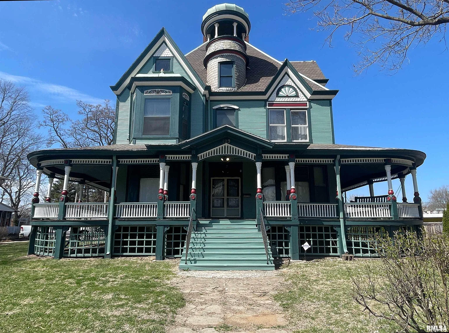 A Peoria Landmark Awaiting Its Next Chapter