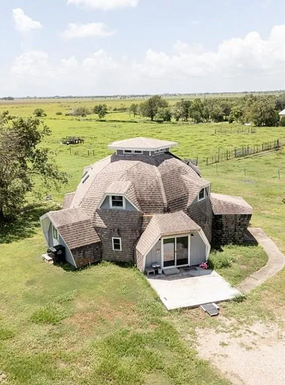 One-of-a-Kind Geodesic Dome Home on Peaceful Texas Acreage
