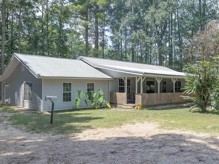 Charming Country Home in Peaceful Marion, Louisiana