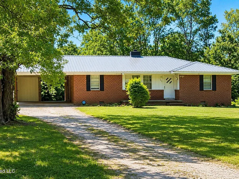 Charming Ranch Home in Peaceful Tupelo, Mississippi