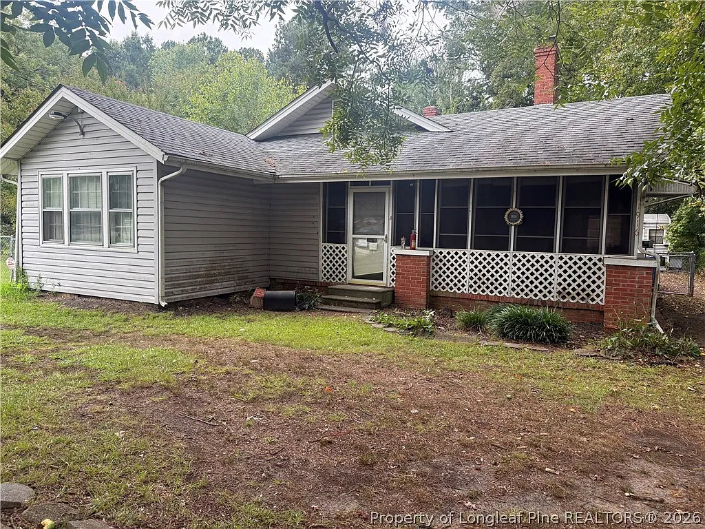 Classic Country-Style Home in Fayetteville