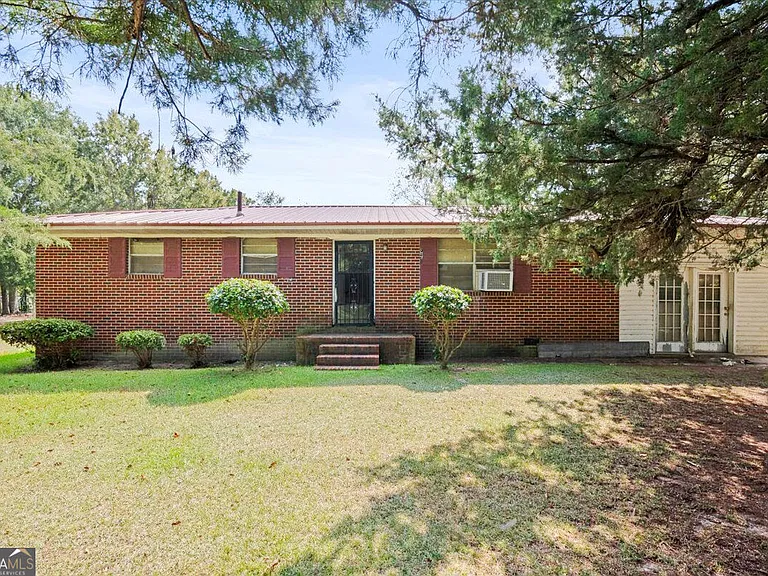 Charming Ranch-Style Home in Peaceful Sardis, Georgia